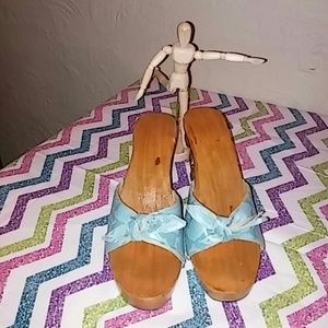 Vintage Island Style Heels